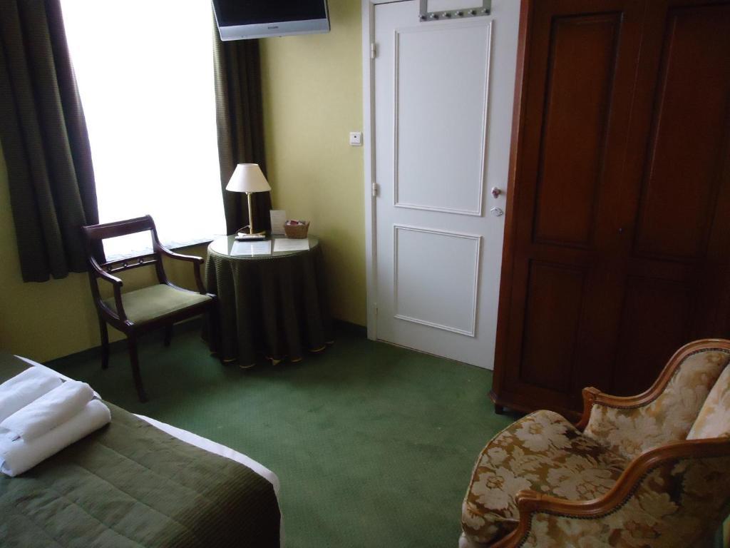 Hotel Groeninghe Brugge Rom bilde